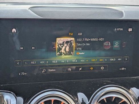 Certified 2022 Mercedes-Benz GLB 250 GLB 250 image 17