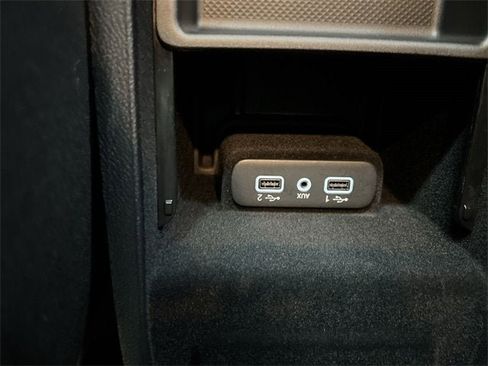 Used 2021 Dodge Charger SXT w/ Blacktop Package image 33