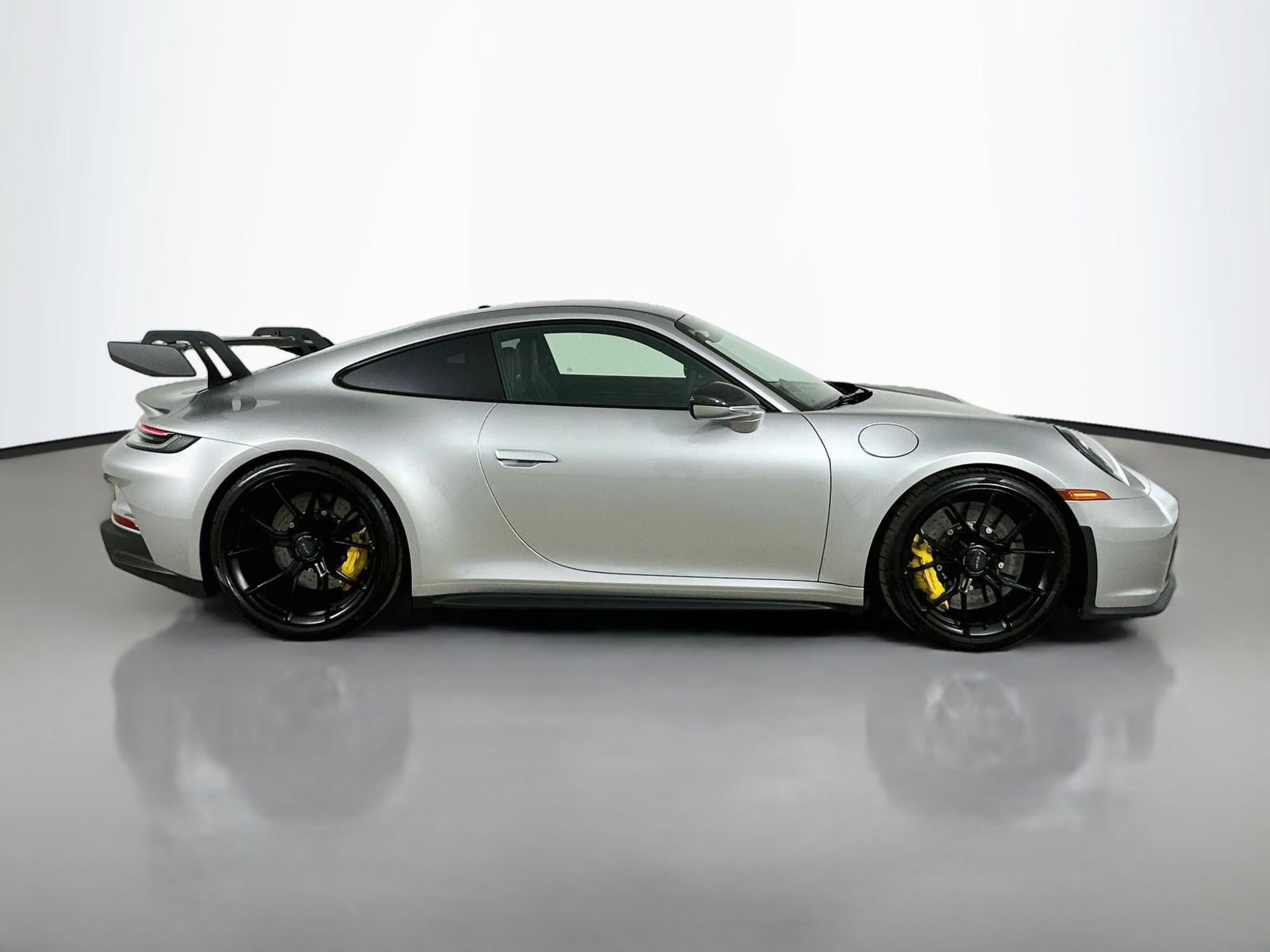 Used 2024 Porsche 911 GT3 RWD image 4