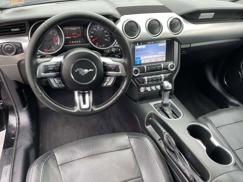 Used 2019 Ford Mustang Premium image 23