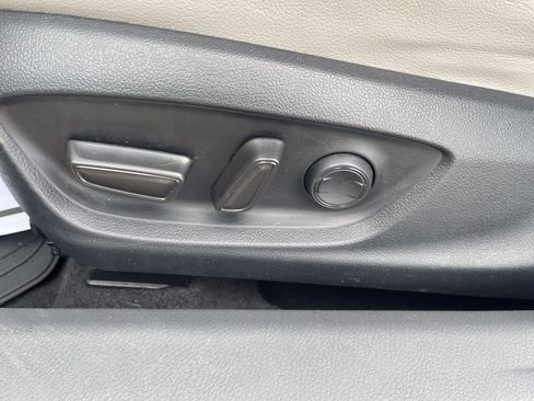 Used 2023 Toyota Camry SE FWD image 35