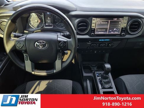 Used 2021 Toyota Tacoma TRD Sport w/ Technology Package RWD image 27