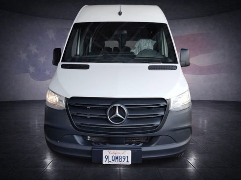 Used 2024 Mercedes-Benz Sprinter 2500 image 8