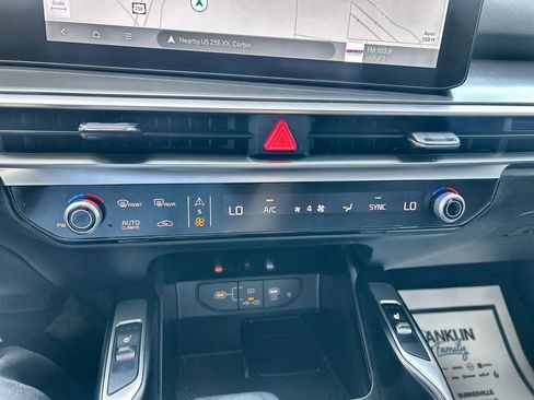 Used 2025 Kia Sorento S FWD image 27