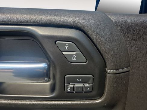 Used 2019 Chevrolet Silverado 1500 LTZ w/ LTZ Premium Package AWD/4WD image 18