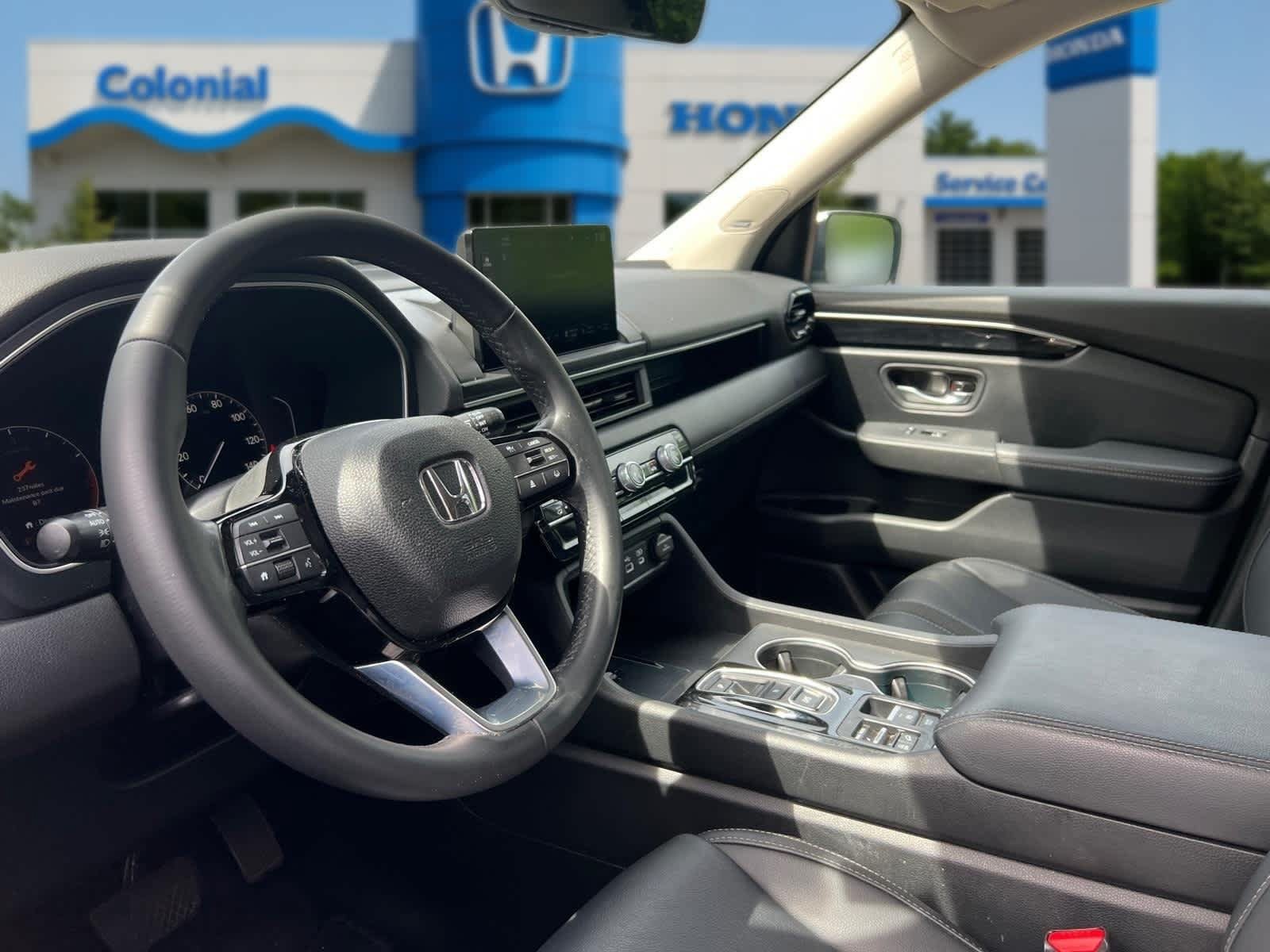 Used 2024 Honda Pilot Touring image 14