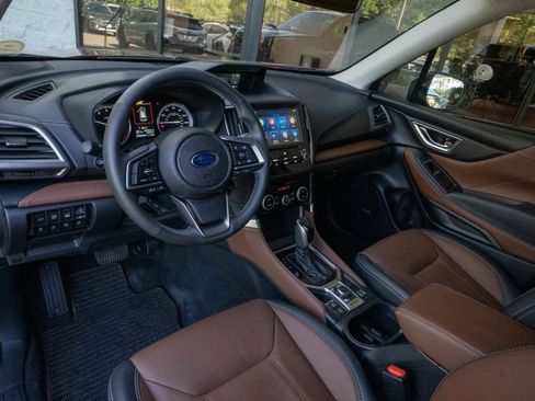 Used 2023 Subaru Forester Touring AWD/4WD image 9