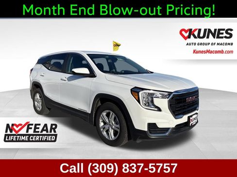 Used 2024 GMC Terrain SLE FWD image 1
