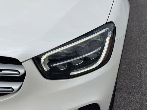 Used 2020 Mercedes-Benz GLC 300 4MATIC image 9