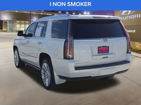Used 2017 Cadillac Escalade Platinum image 9