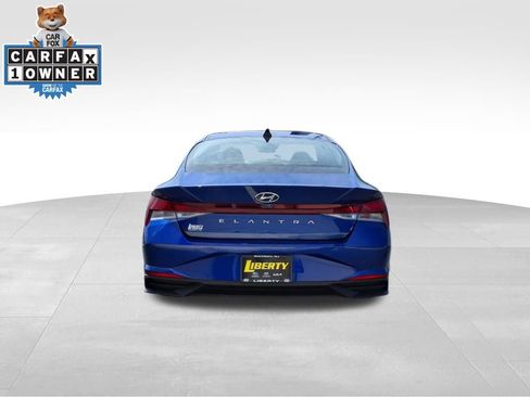 Used 2023 Hyundai Elantra SEL w/ Preferred Accessory Package image 7