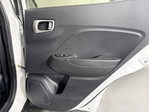 Used 2026 Hyundai Venue SEL FWD image 28