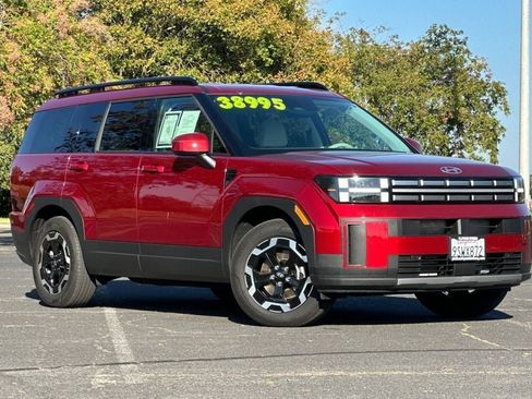 Used 2025 Hyundai Santa Fe SEL image 2