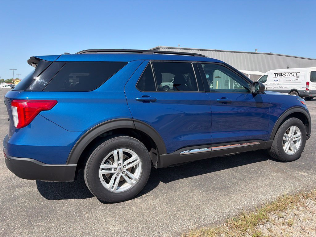 Used 2021 Ford Explorer XLT AWD/4WD image 4