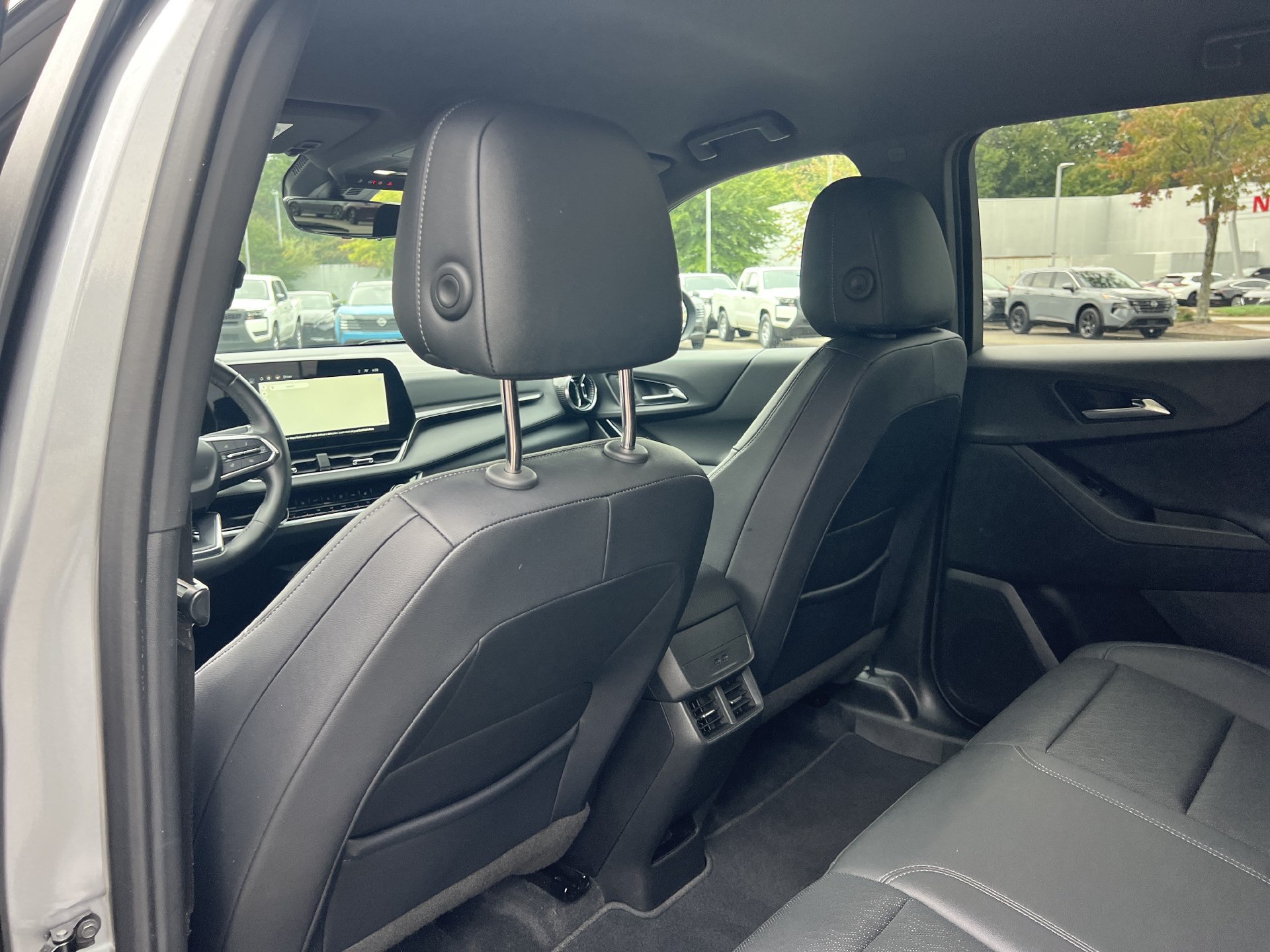 Used 2025 Chevrolet Equinox LT w/ Convenience Package II AWD/4WD image 16
