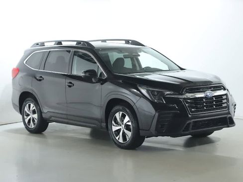 Certified 2023 Subaru Ascent Premium w/ Convenience Package AWD/4WD image 9