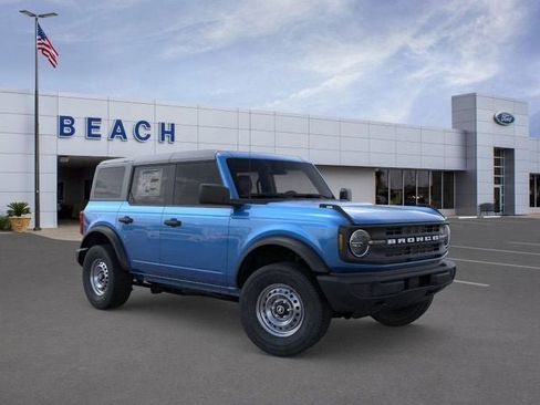 New 2025 Ford Bronco 4-Door image 7