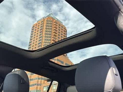 Certified 2025 Mercedes-Benz GLB 250 4MATIC image 26