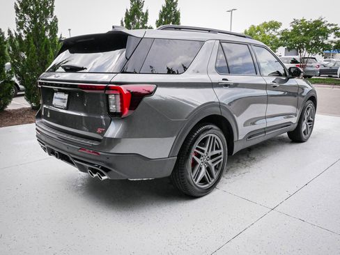 Used 2026 Ford Explorer ST AWD/4WD image 10
