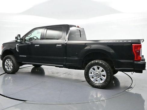 Used 2017 Ford F250 Platinum w/ Platinum Ultimate Package AWD/4WD image 5