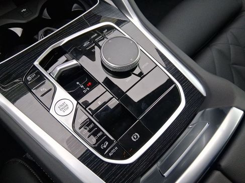 New 2026 BMW X6 xDrive40i w/ Premium Package image 17