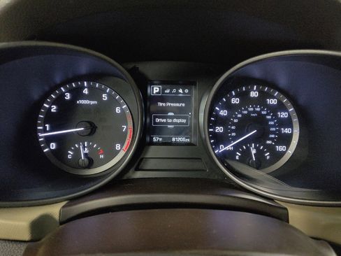 Used 2017 Hyundai Santa Fe Sport image 23