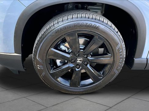 Used 2025 Honda Pilot Black Edition image 11