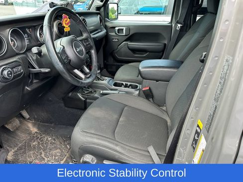 Used 2022 Jeep Gladiator Sport AWD/4WD image 8