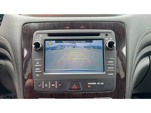 Used 2017 Chevrolet Traverse LT AWD/4WD image 19