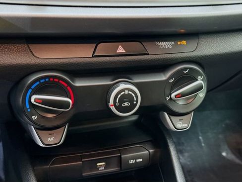 Used 2023 Kia Rio S image 17