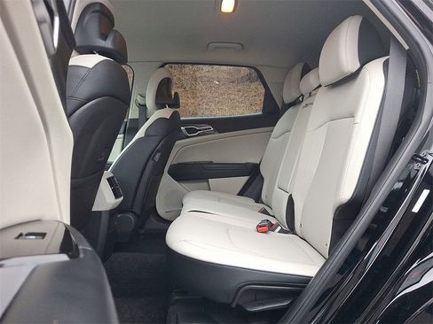 Used 2023 Kia Sportage EX image 10