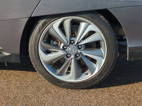 Used 2018 Honda Clarity Touring image 13