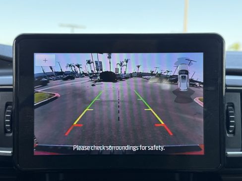 Used 2024 Ford Explorer Limited image 24