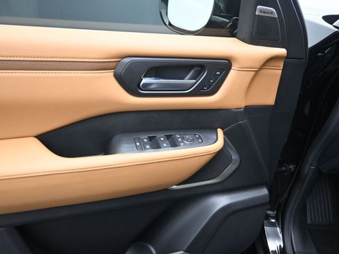 New 2025 Nissan Armada Platinum Reserve image 10