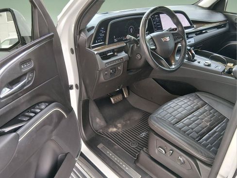 Used 2023 Cadillac Escalade Sport Platinum w/ LPO, ONYX Package AWD/4WD image 9