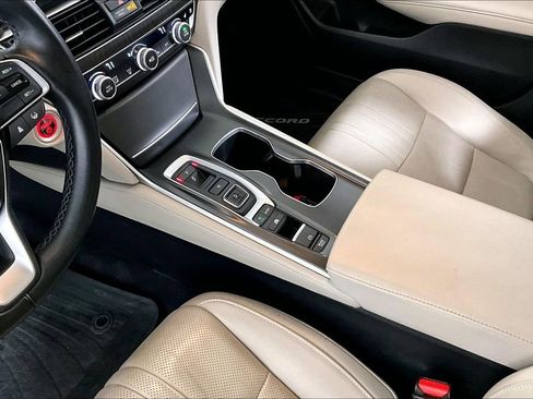 Used 2022 Honda Accord Touring image 17