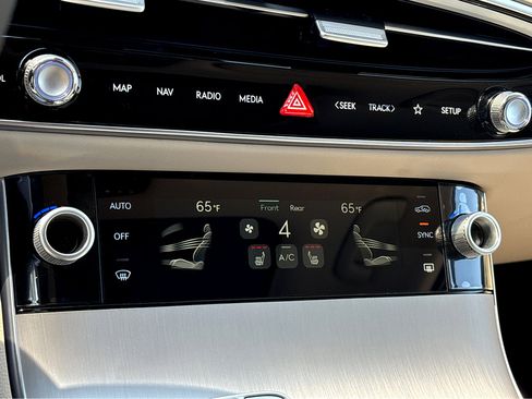 New 2026 Genesis GV70 2.5T Select image 6