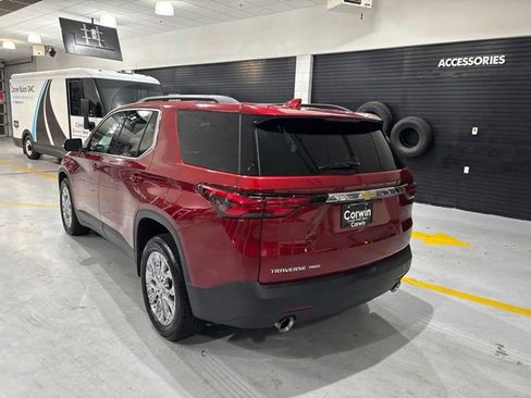 Used 2023 Chevrolet Traverse LT w/ Rear Camera Mirror Package AWD/4WD image 6