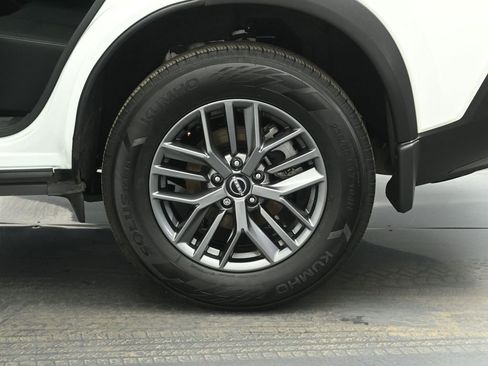 Used 2023 Nissan Rogue S image 22