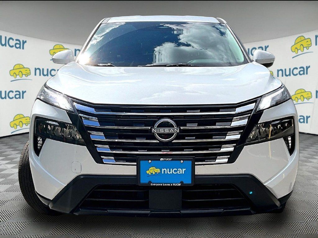 Used 2026 Nissan Rogue SV w/ Cold Weather Package AWD/4WD image 2
