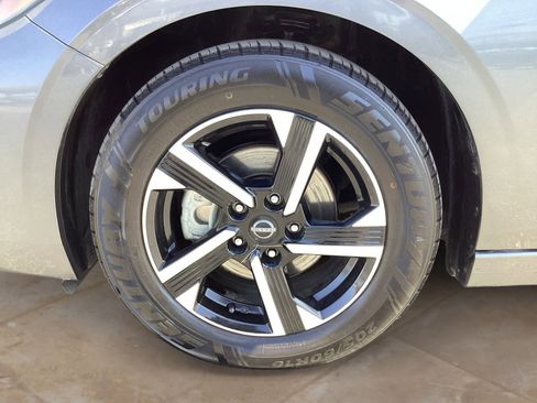 Used 2024 Nissan Sentra SV image 30