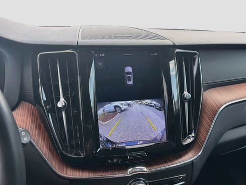 Used 2023 Volvo XC60 B5 Ultimate FWD image 16