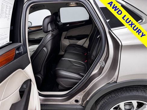 Used 2018 Lincoln MKC Select w/ Select Plus Package image 12