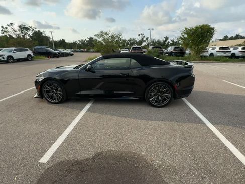 Used 2022 Chevrolet Camaro ZL1 RWD image 5