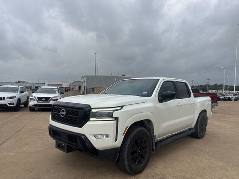 Certified 2023 Nissan Frontier SV w/ Midnight Edition Package RWD image 8