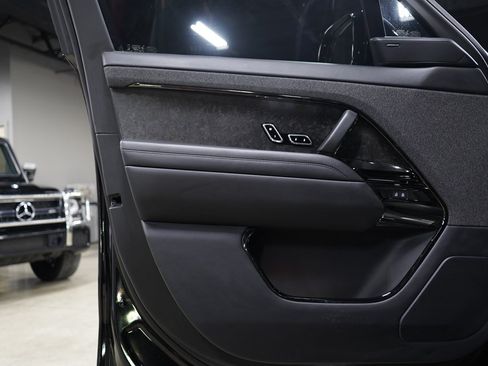 Used 2023 Land Rover Range Rover Sport First Edition AWD/4WD image 9