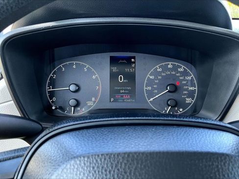 Used 2023 Toyota Corolla Cross L image 22