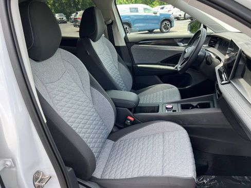 New 2026 Volkswagen Tiguan S FWD image 23