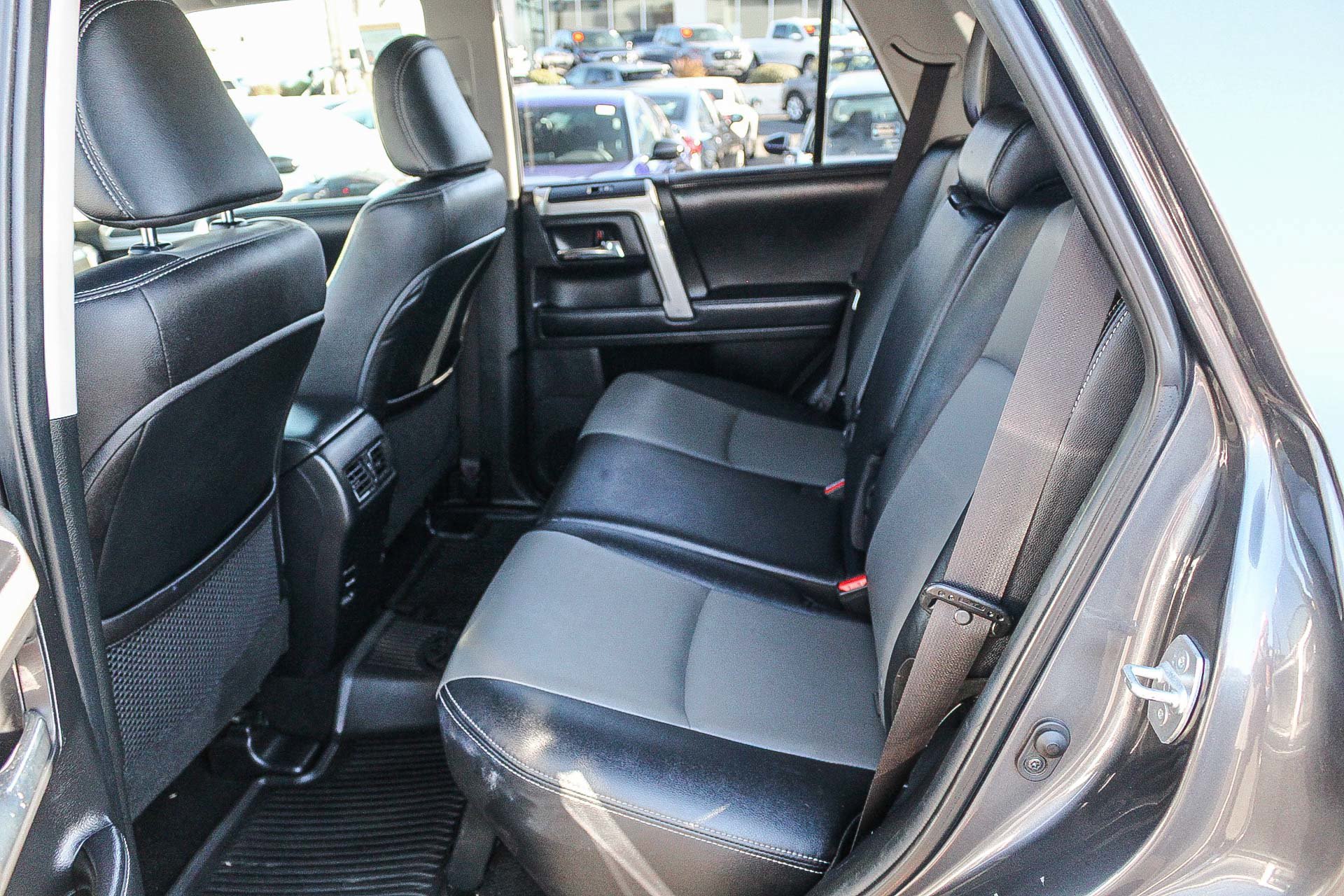 Used 2018 Toyota 4Runner SR5 Premium AWD/4WD image 10