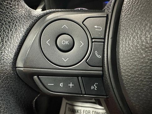 Used 2025 Toyota Corolla LE image 18